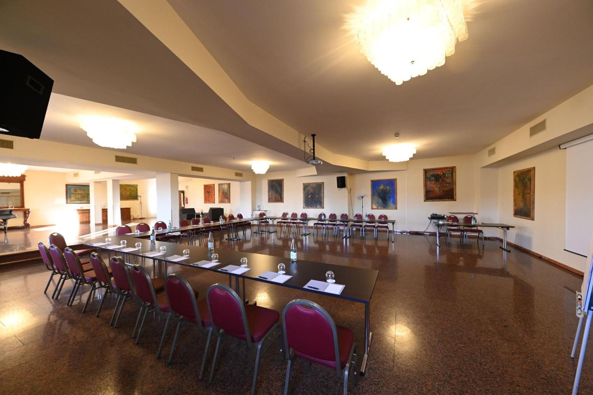 Renaissance Tuscany Il Ciocco & Hotel 4*